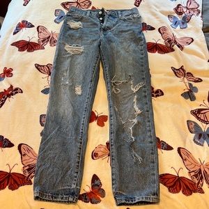 Boyfriend ripped jeans